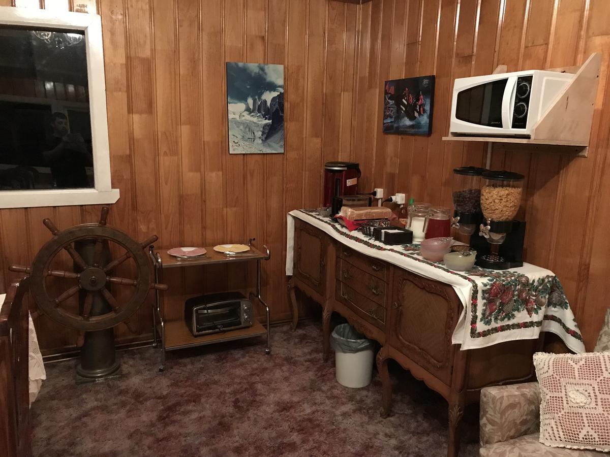 Antiguos Bed And Breakfast Puerto Natales Exterior photo