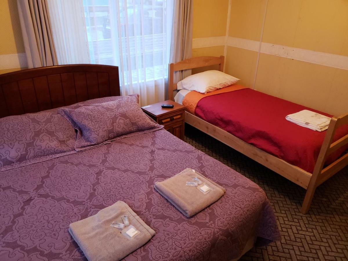 Antiguos Bed And Breakfast Puerto Natales Exterior photo